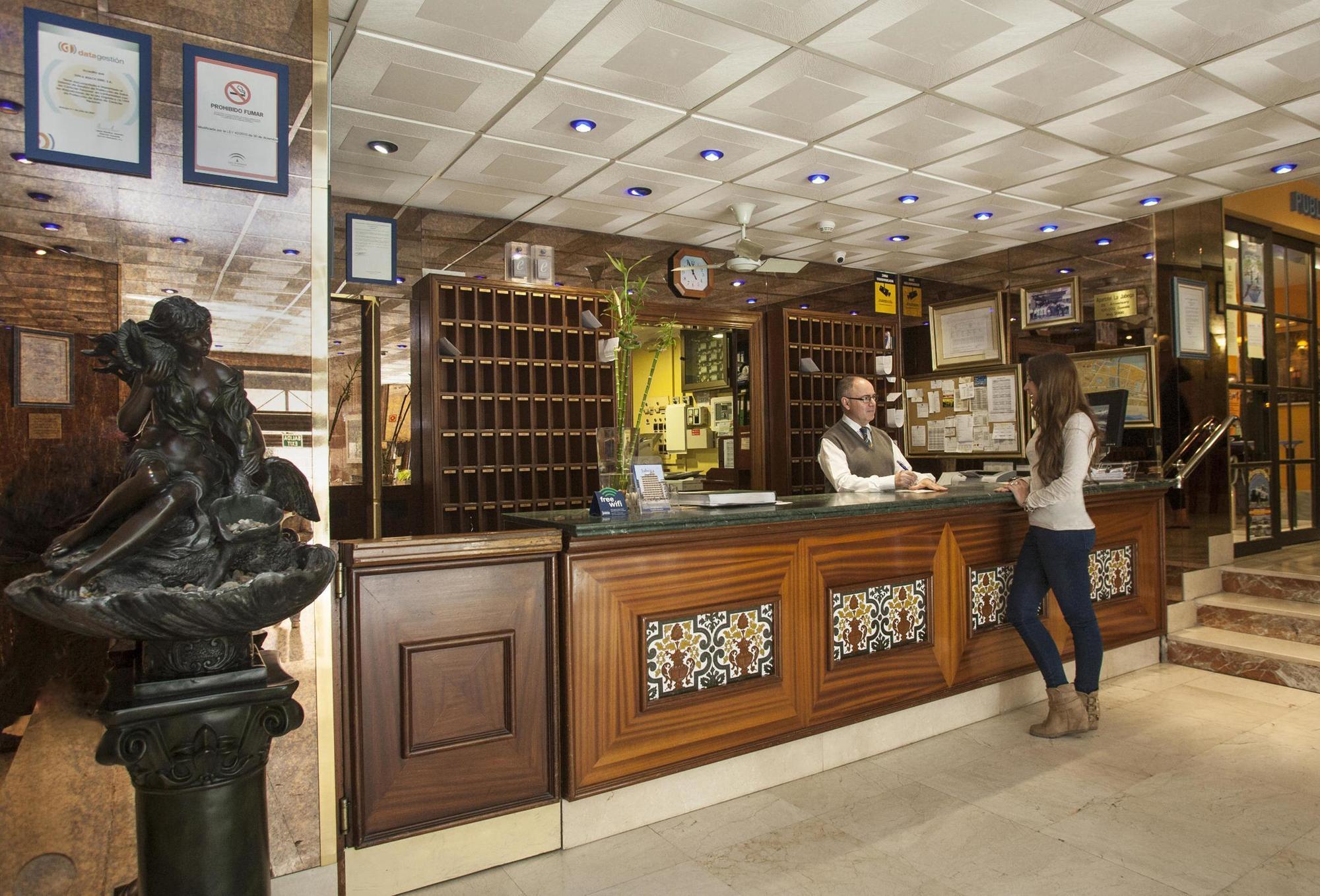 La Jabega Hotel Фуeнхирола Екстериор снимка